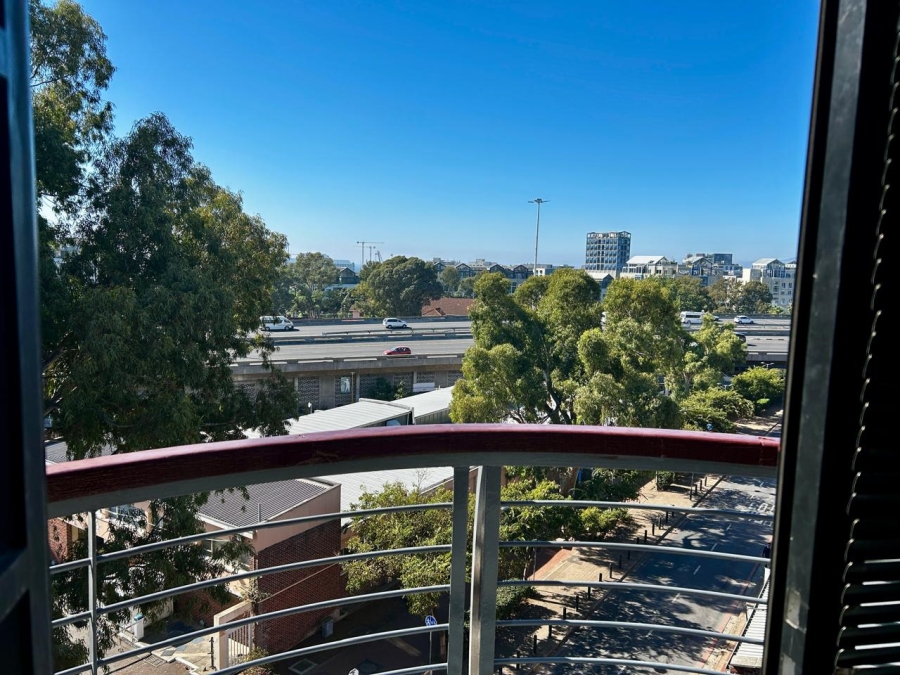 To Let 1 Bedroom Property for Rent in De Waterkant Western Cape